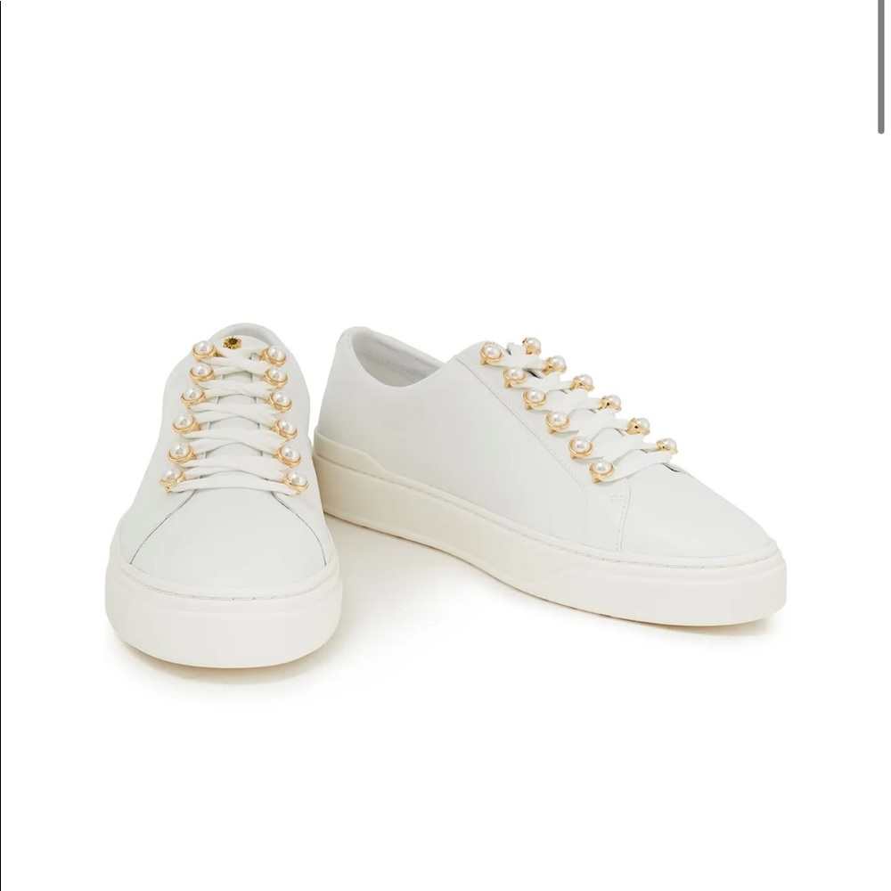 NIB Stuart Weitzman Excelsa embellished leather sneakers